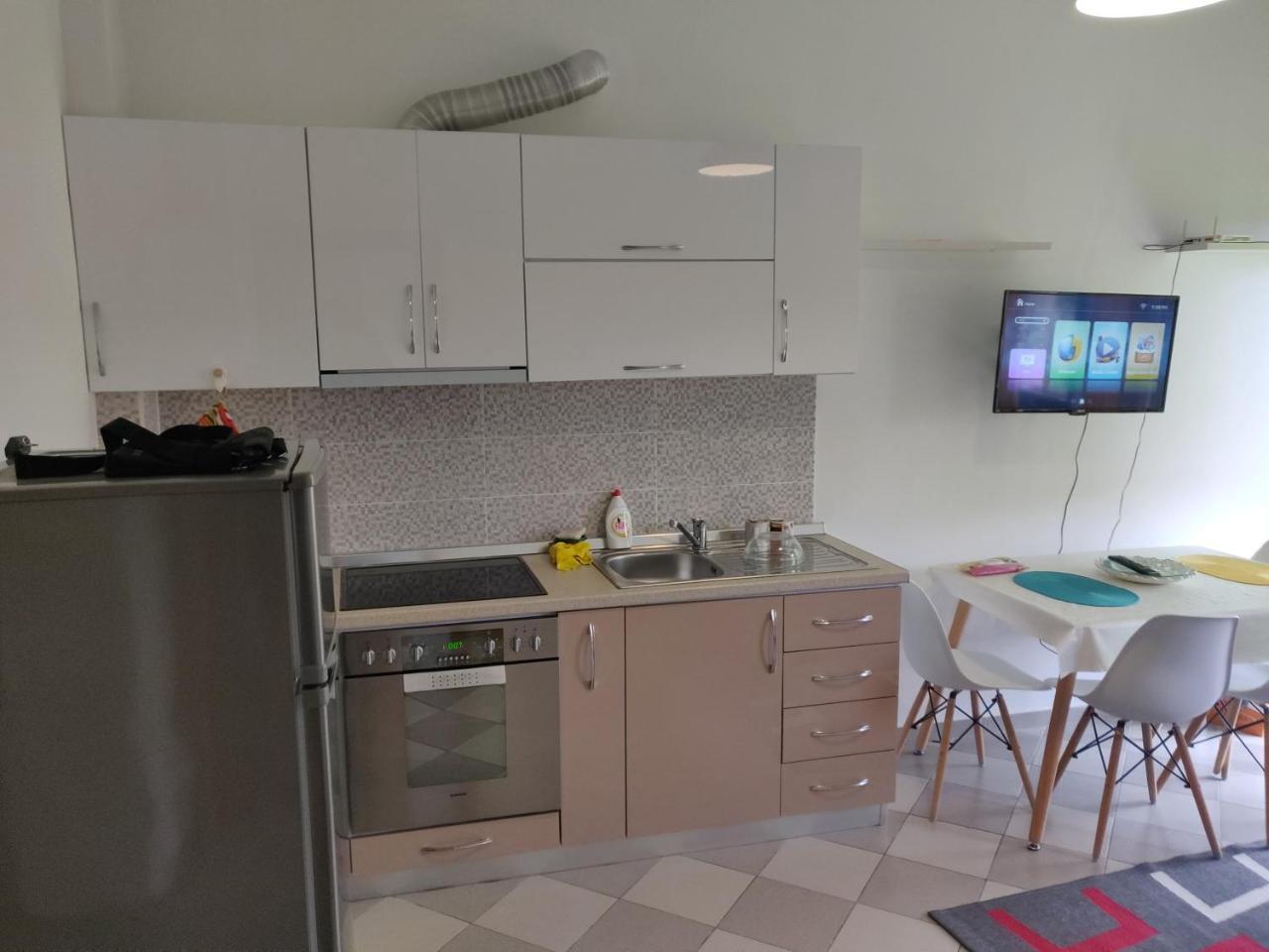 Lovely Apartment Golem  Dış mekan fotoğraf
